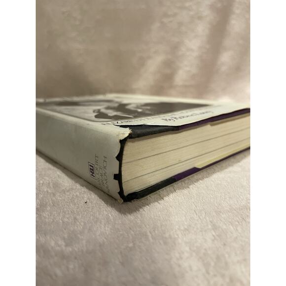 Majesty - Elizabeth II and the House of Windsor by Robert Lacey - 1977 HCDJ - Picture 8 of 13